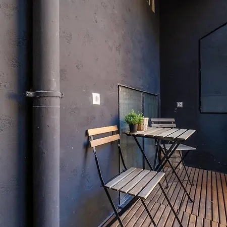 Stunning Luxury 3 Bedroom In The Heart Of Town