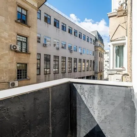 Apartment Stunning Luxury 3 Bedroom In The Heart Of Town