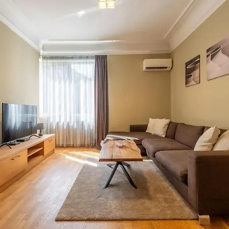 Stunning Luxury 3 Bedroom In The Heart Of Town * Sofia